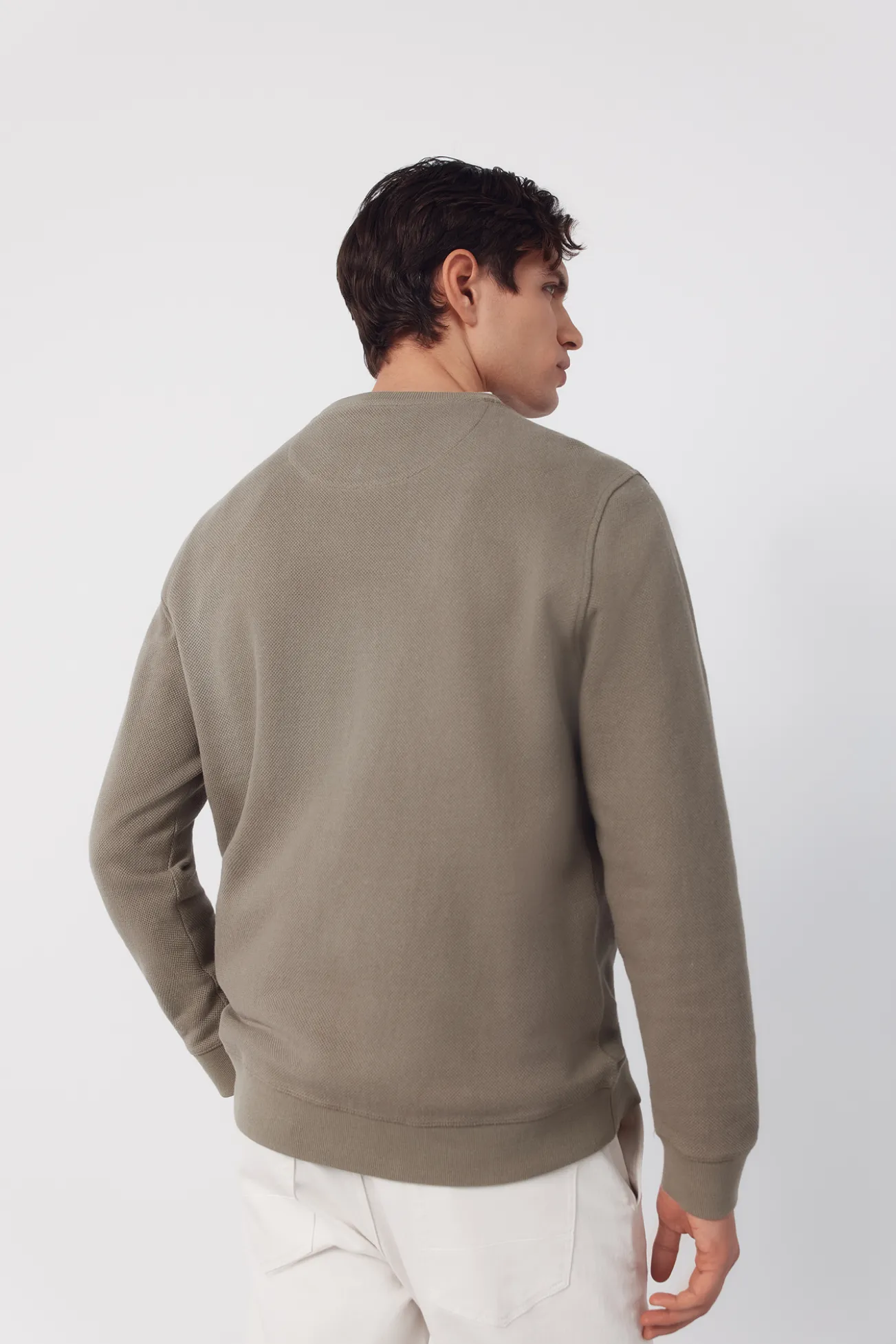 Sudadera estructura cuello caja