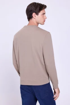 Sudadera Logo Cuello Caja