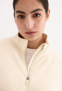 Sudadera soft touch con cuello
