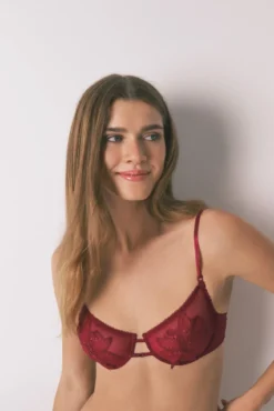Sujetador balconette PRETTY tul rojo brillo