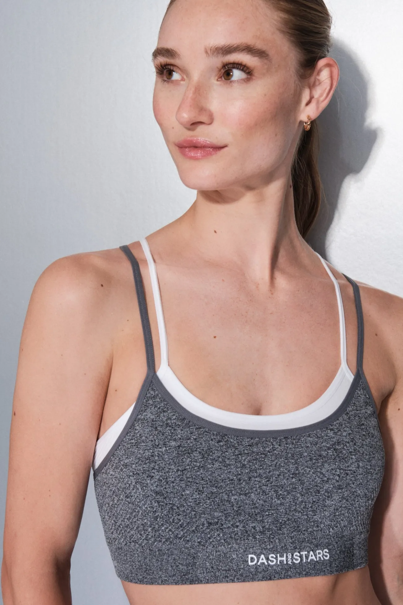 Sujetador deportivo SEAMLESS COMFORT gris