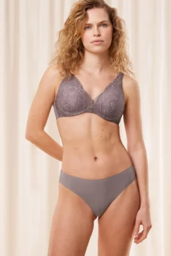 Sujetador escote profundo Illusion Lace WP