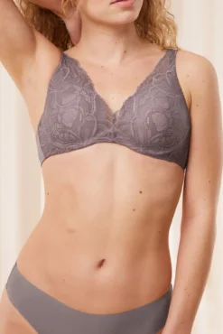 Sujetador escote profundo Illusion Lace WP