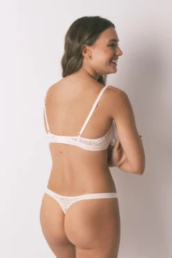 Tanga encaje animal print marfil