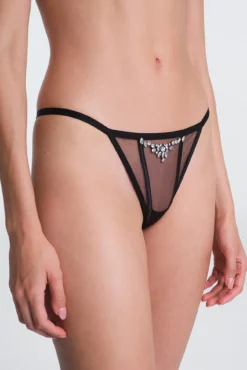 Tiara String