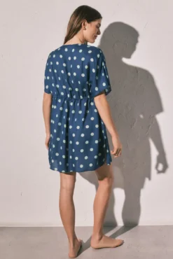 Túnica corta crepe ligero estampado lunares