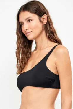 Top bikini asimétrico