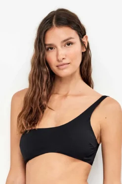Top bikini asimétrico