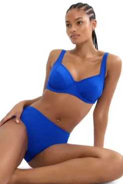Top bikini fruncido con relleno y aro