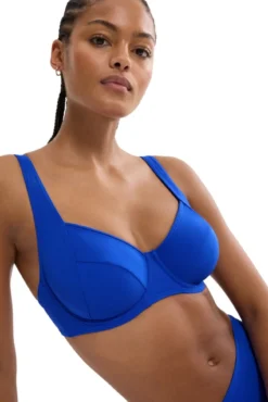 Top bikini fruncido con relleno y aro