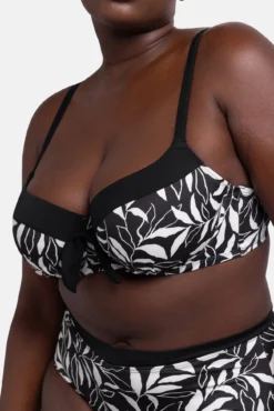 Top de bikini estampado negro