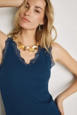 Top escote pico