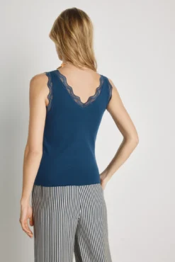 Top escote pico