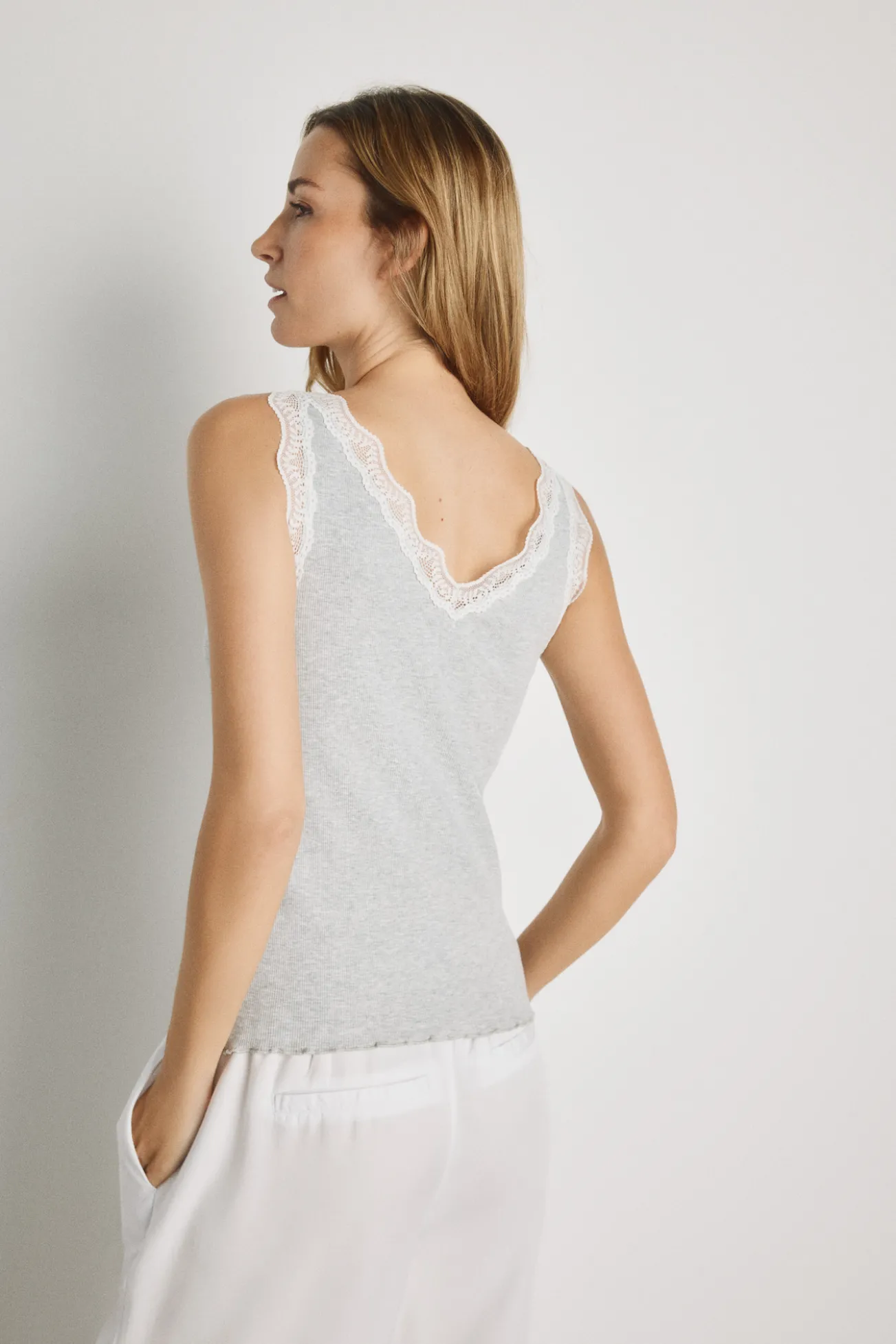 Top escote pico
