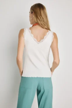Top escote pico