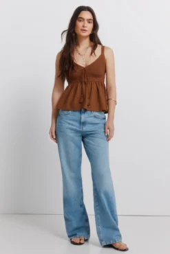 Top tirantes estructura crochet lazo