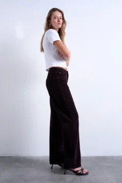 Vaqueros de pierna ancha