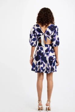 Vestido acampado estampado