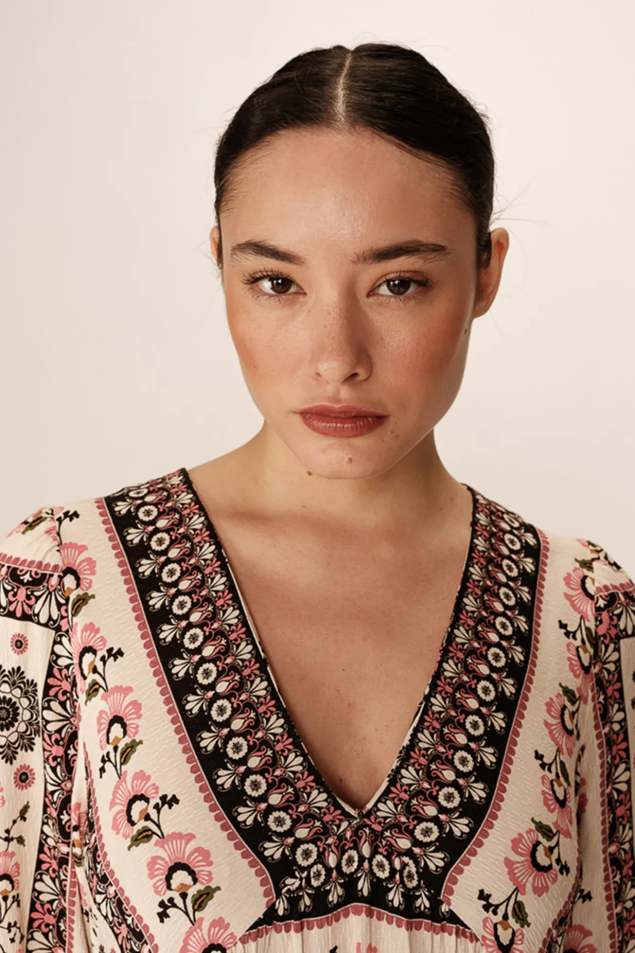 Vestido babydoll con estampado bohemio