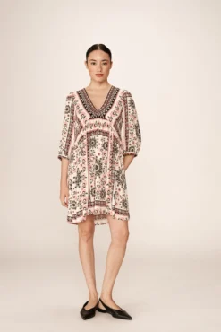 Vestido babydoll con estampado bohemio