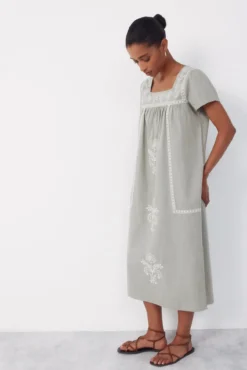 Vestido bordados florales
