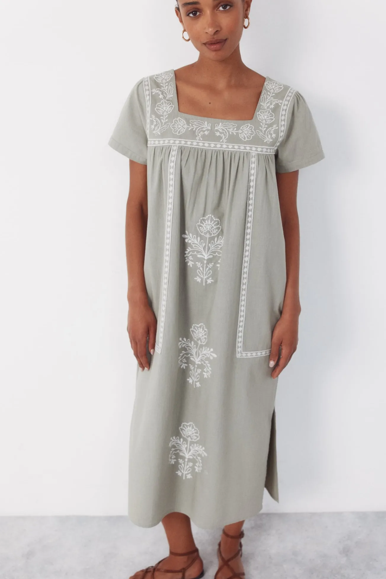 Vestido bordados florales