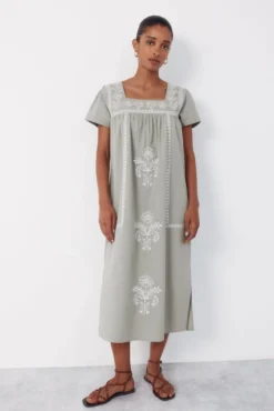 Vestido bordados florales