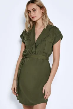 Vestido camisero corto