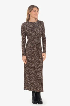 Vestido con frunce