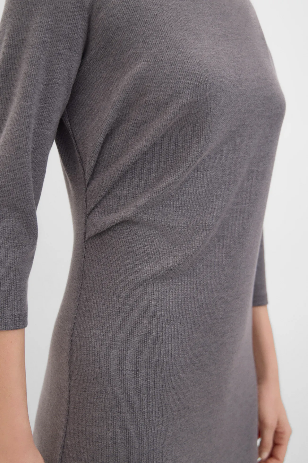 Vestido con frunces