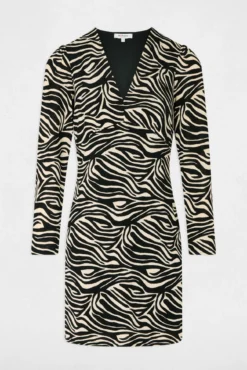 Vestido corto ajustado