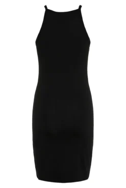 Vestido corto ajustado