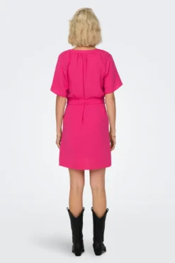 Vestido corto cinturón