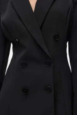Vestido corto con botones