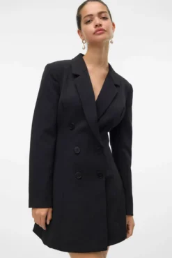 Vestido corto con botones