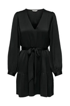 Vestido corto con cinturón