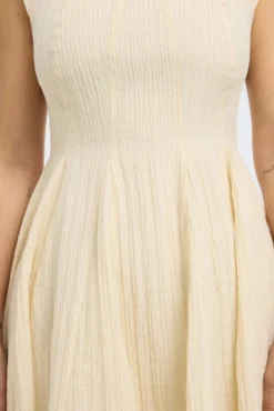 Vestido corto confeccionado con Lyocell Tencel