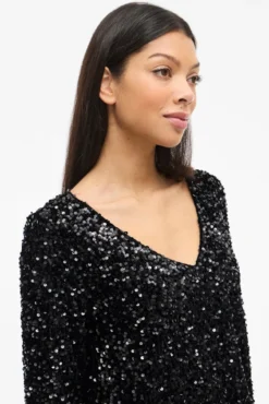 Vestido corto con lentejuelas
