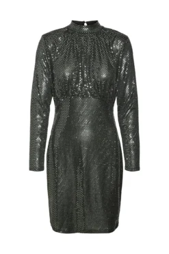 Vestido corto con manga larga