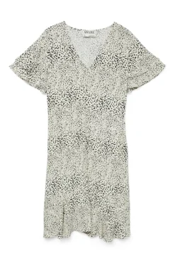 Vestido corto con volantes