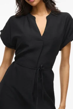 Vestido corto cuello mao con viscosa