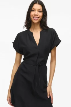 Vestido corto cuello mao con viscosa