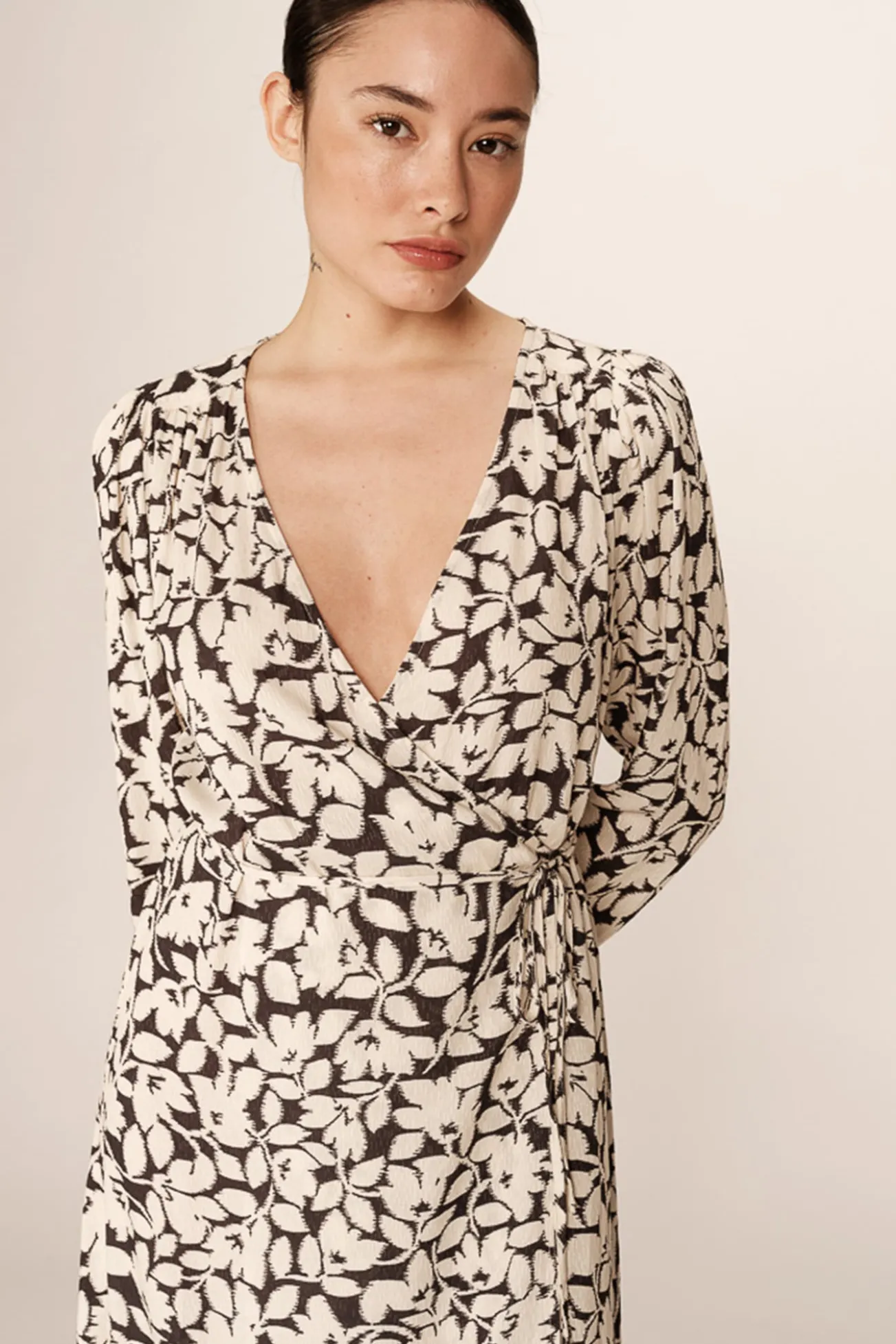 Vestido corto de corte recto