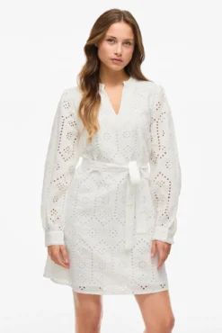 Vestido corto de encaje inglés