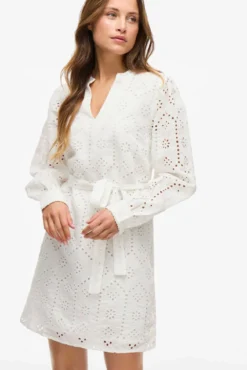 Vestido corto de encaje inglés