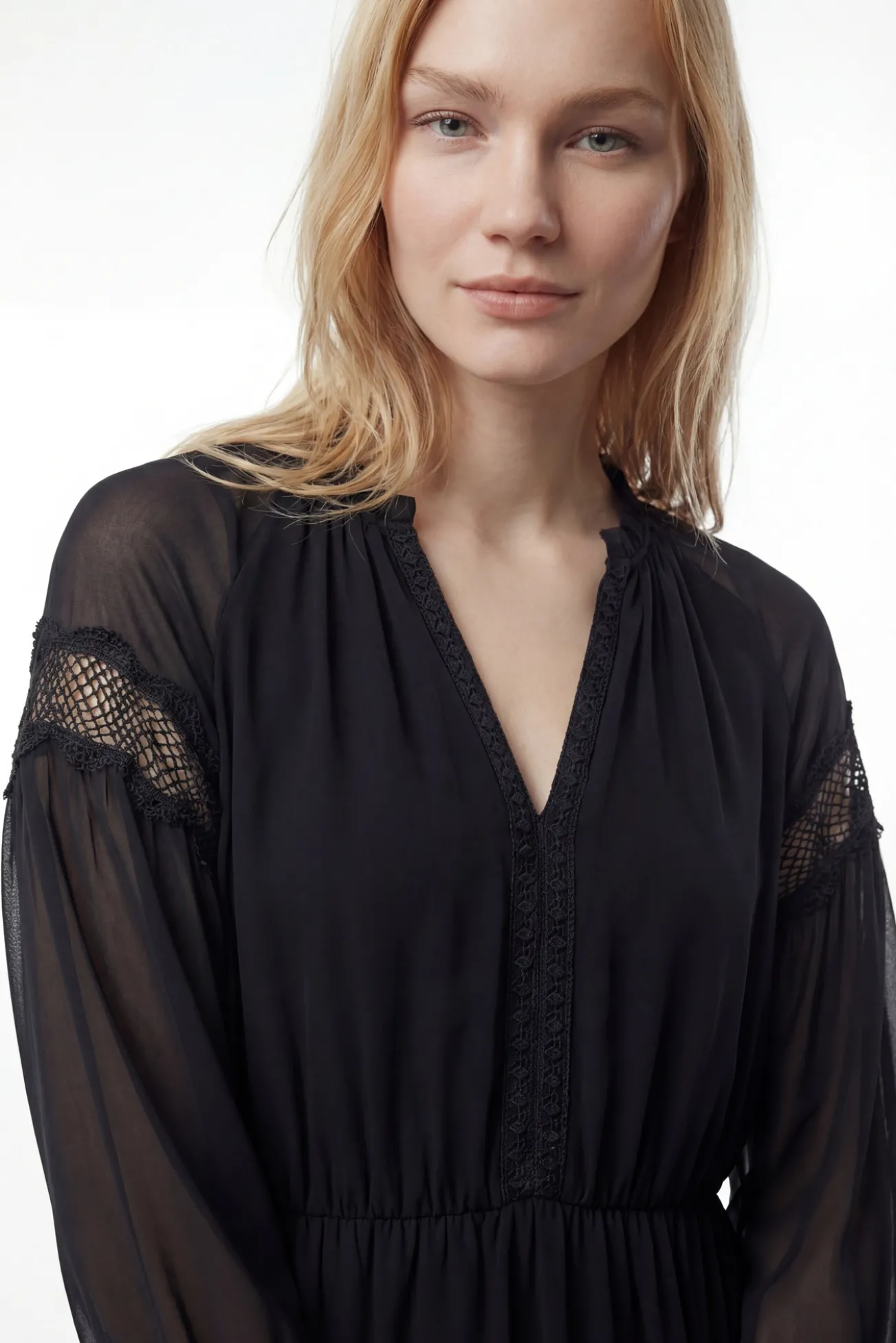 Vestido corto de gasa