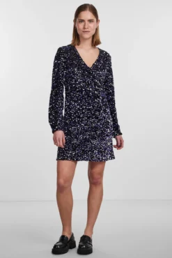 Vestido corto de lentejuelas