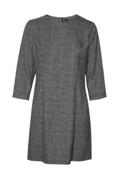 Vestido corto de manga 3/4