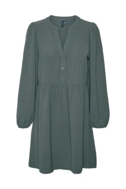 Vestido corto de manga larga