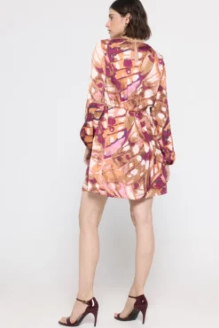 Vestido corto de manga larga
